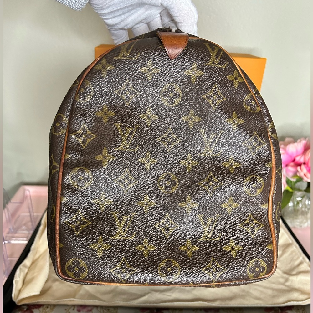 Authentic Louis Vuitton Speed 40 Monogram- Don’t Miss Out. - Picture 4 of 11